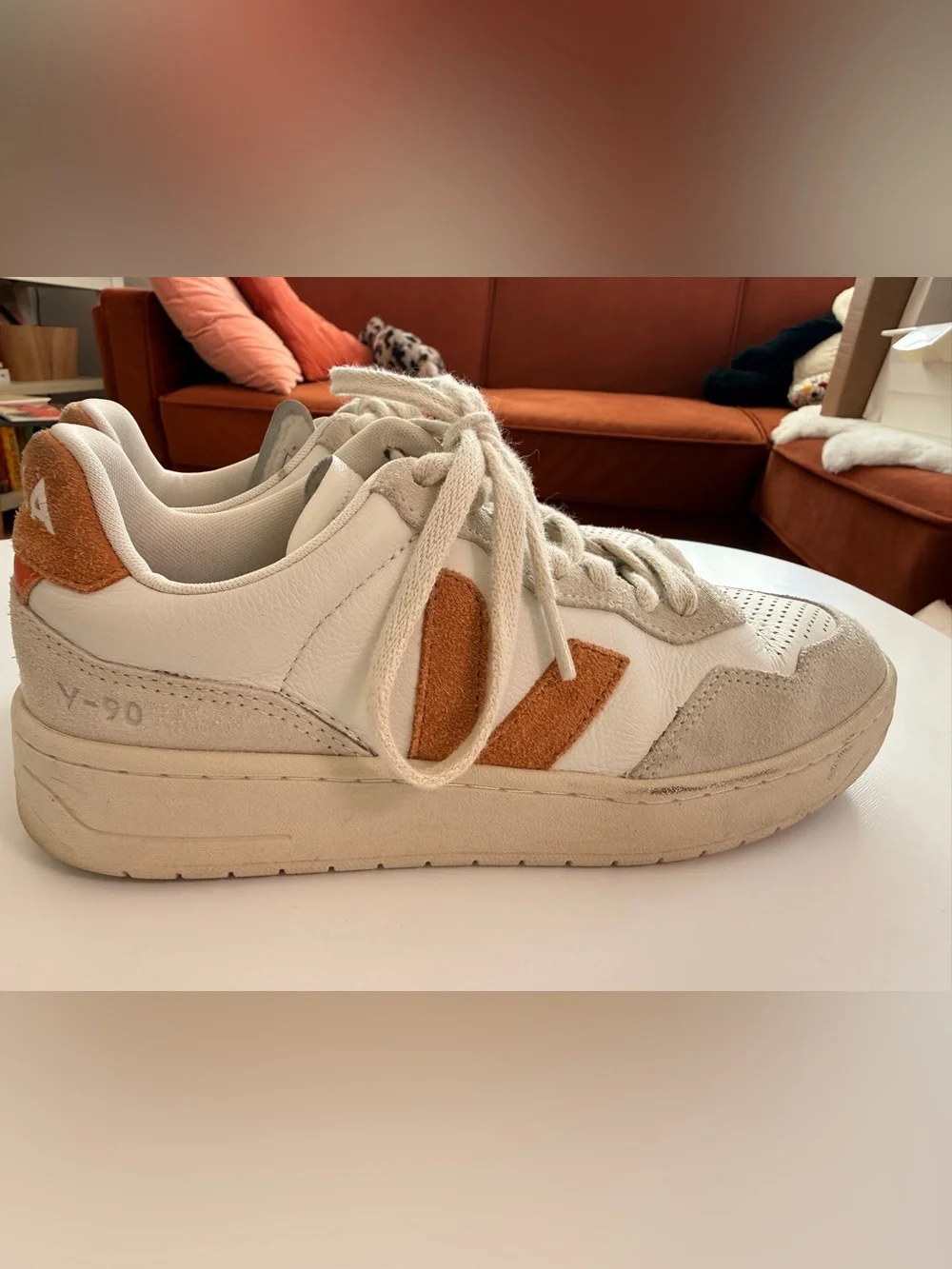Veja V-90 Sneaker in Extra White Umber